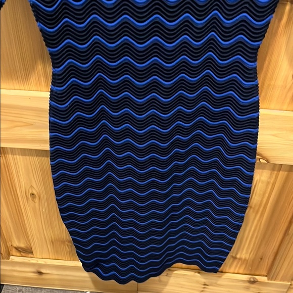 Milly Blue and Black Wave Pattern Mini Dress - Picture 11 of 13
